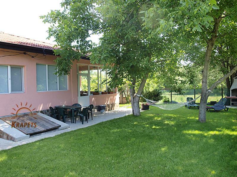 Nadya Holiday Home Krapets  Luaran gambar