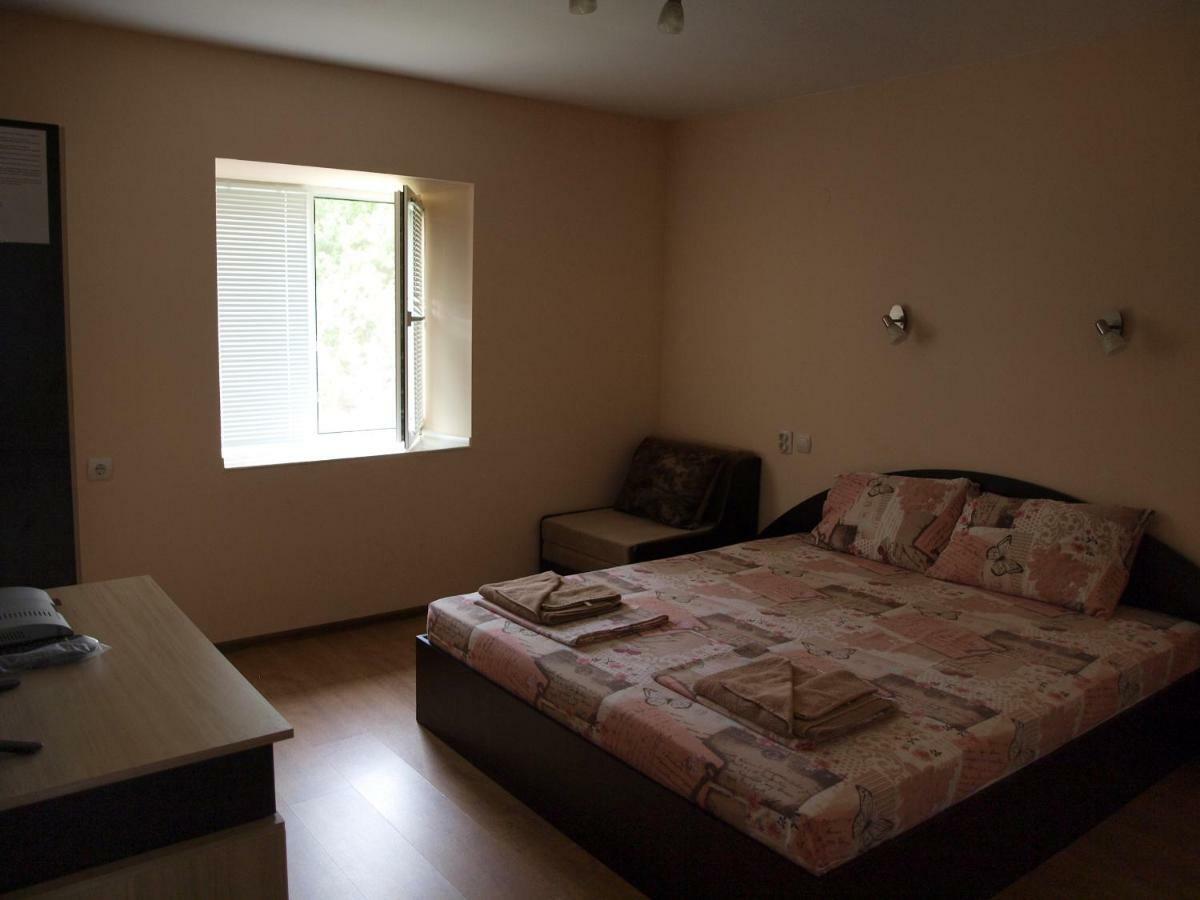 Nadya Holiday Home Krapets  Luaran gambar